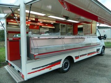 Confiez l'aménagement camion magasin à PMA, l'expert !